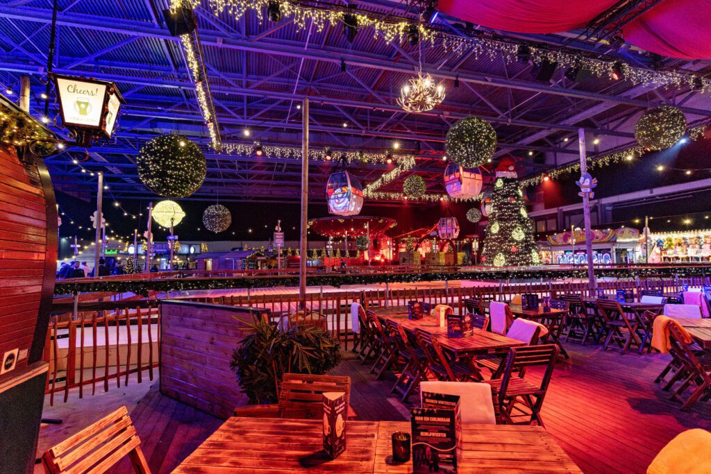 Het Winter Walhalla terras naast de schaatsbaan